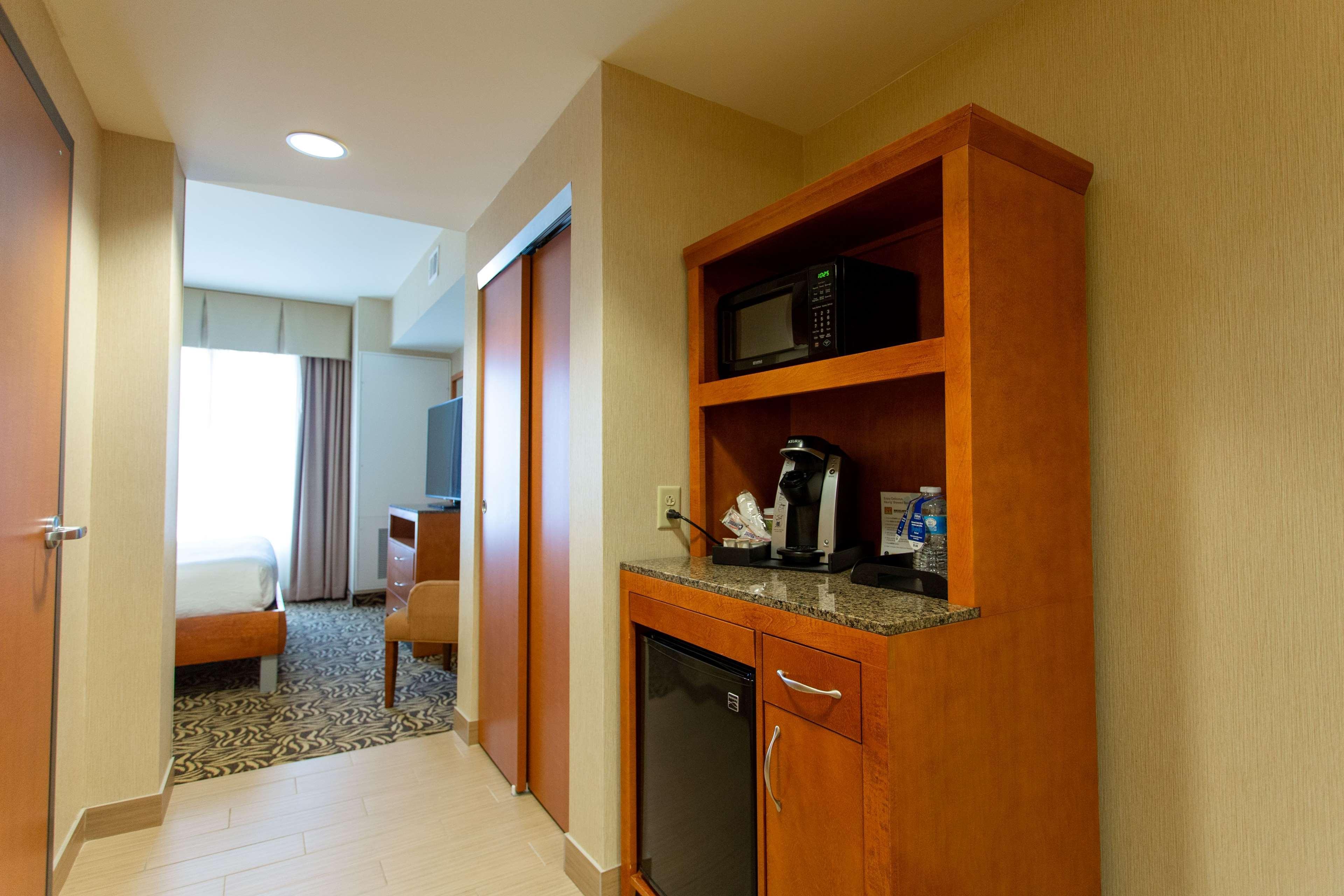 Hilton Garden Inn Cedar Falls Conference Center מראה חיצוני תמונה