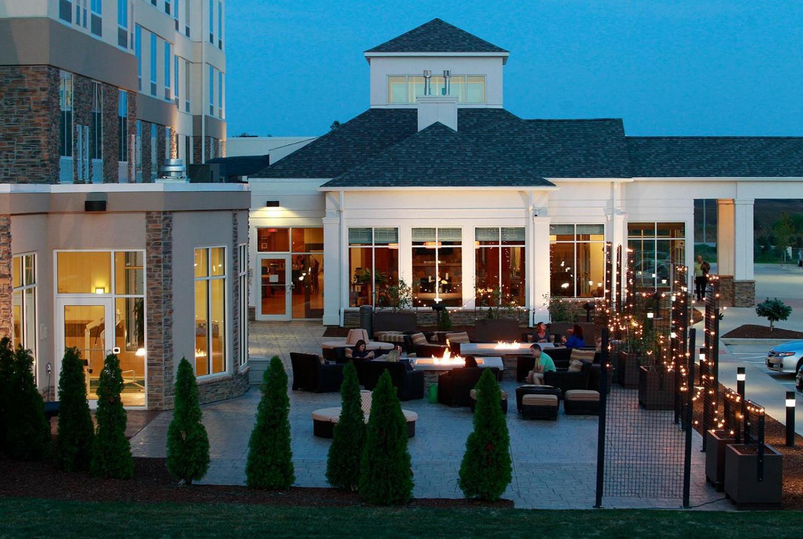 Hilton Garden Inn Cedar Falls Conference Center מראה חיצוני תמונה