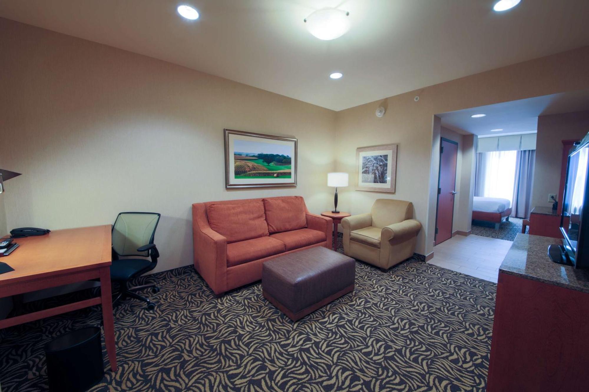 Hilton Garden Inn Cedar Falls Conference Center מראה חיצוני תמונה