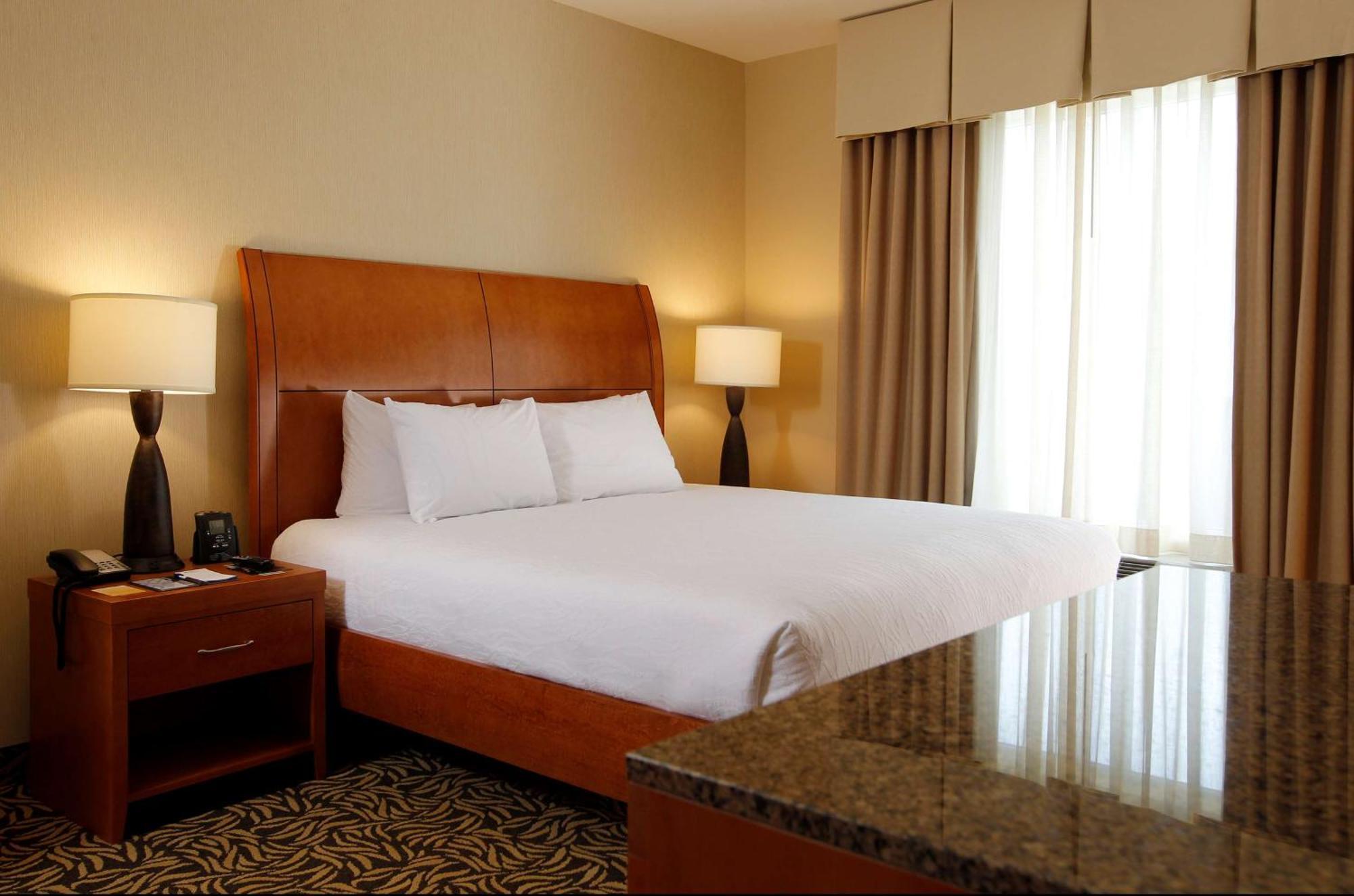 Hilton Garden Inn Cedar Falls Conference Center מראה חיצוני תמונה