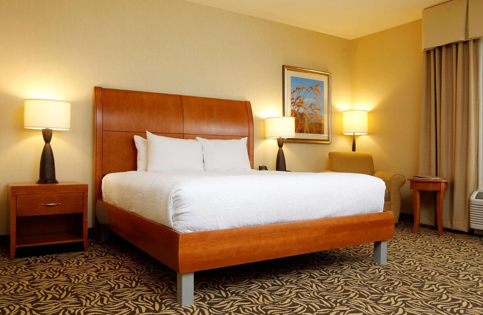 Hilton Garden Inn Cedar Falls Conference Center מראה חיצוני תמונה