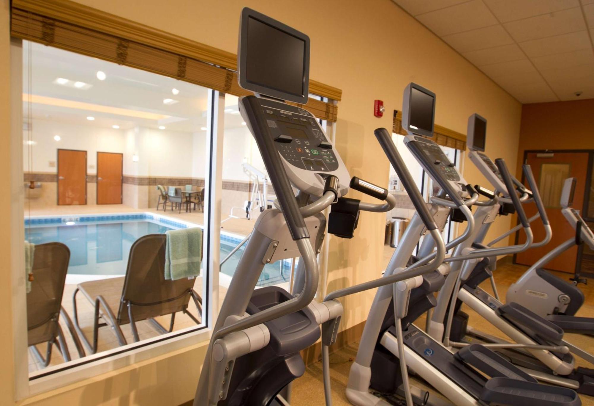 Hilton Garden Inn Cedar Falls Conference Center מראה חיצוני תמונה