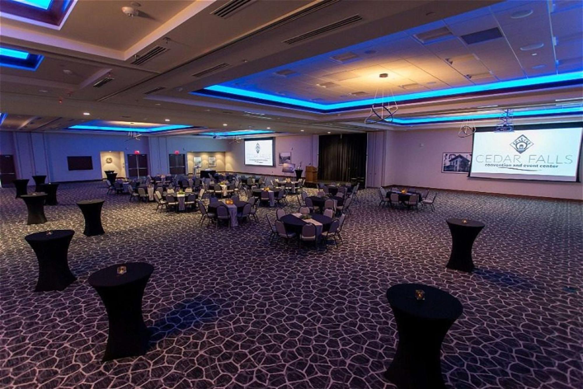 Hilton Garden Inn Cedar Falls Conference Center מראה חיצוני תמונה
